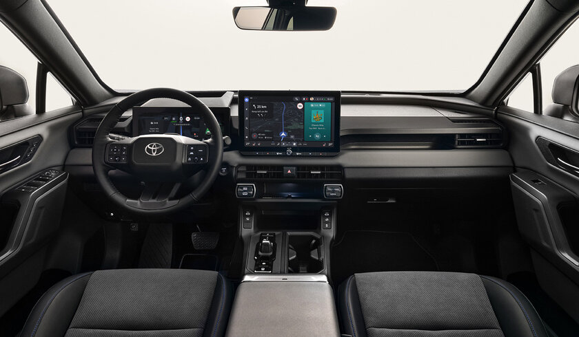 Гибрид с обновлённым интерьером: представлен кроссовер Toyota RAV4 шестого поколения