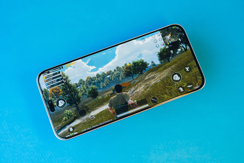ИИ-кнопка камеры, 108 Мп и износоустойчивая батарея: 6 причин, почему HONOR 400 Lite заслуживает внимания