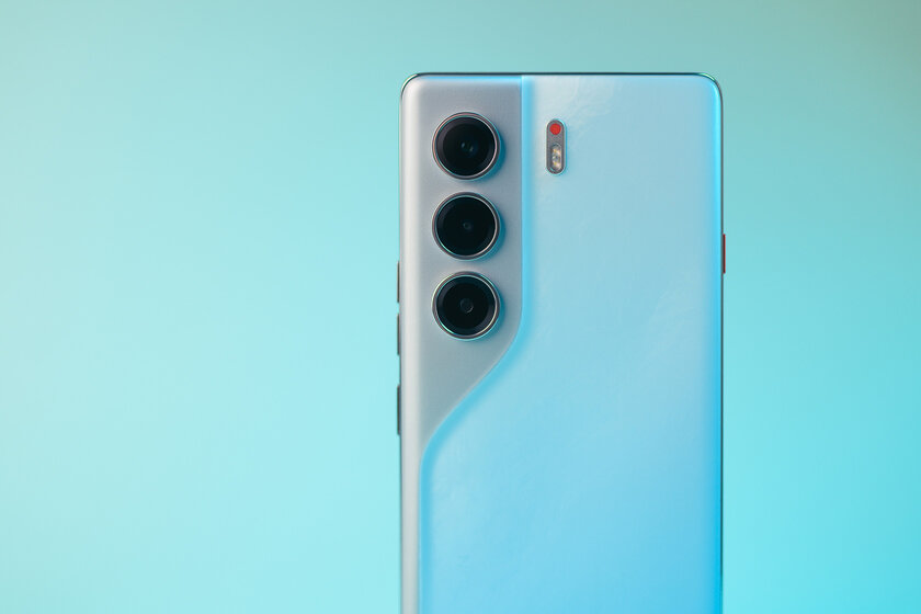 Недорогой смартфон с ИИ, модным корпусом и 144 Гц: обзор TECNO CAMON 40 Pro 5G