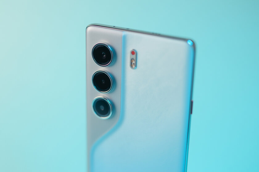 Недорогой смартфон с ИИ, модным корпусом и 144 Гц: обзор TECNO CAMON 40 Pro 5G