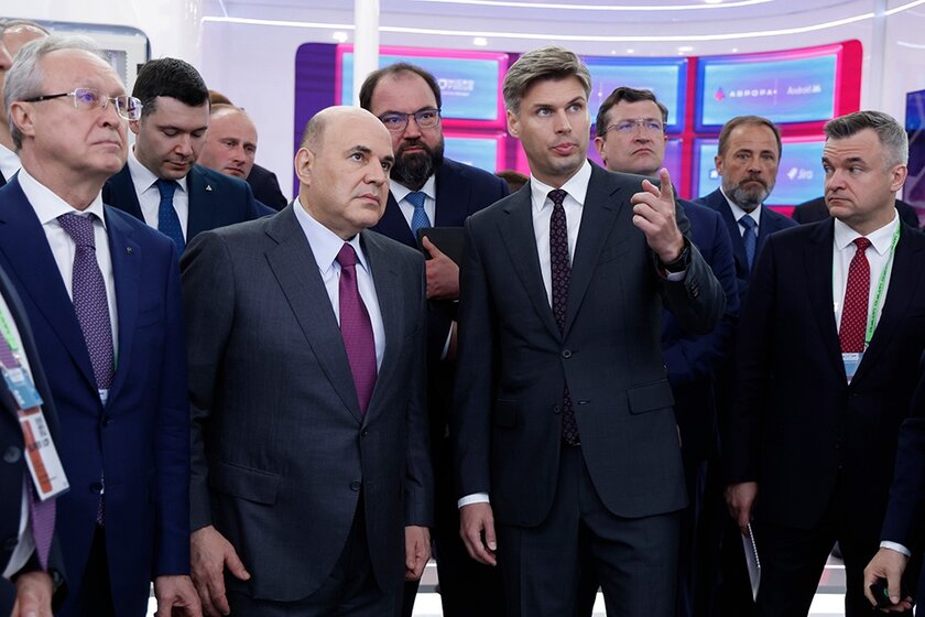Made in Russia: переход на отечественные технологии, 1000 спутников, 5G и консоли — главное с ЦИПР 2025