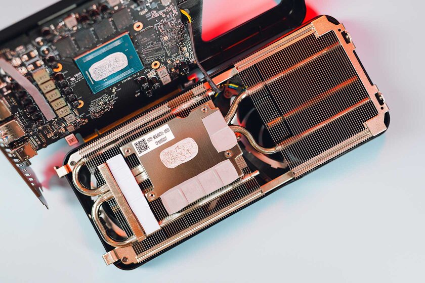 Доступная видеокарта с 10 ГБ и мощным охлаждением: обзор MAXSUN Intel Arc B570 Milestone 10G