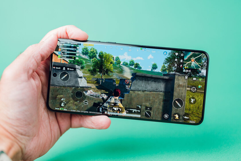 Зачем зеркалка, если в карман помещается этот монстр? Обзор камерофона vivo X200 Ultra