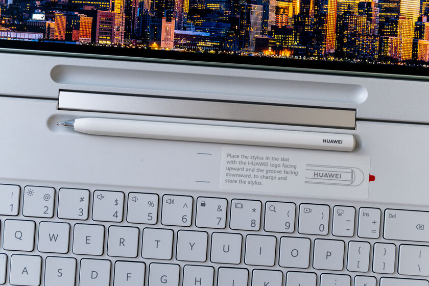 Планшет с «бумажным» экраном и компьютерным офисным пакетом — обзор HUAWEI MatePad Pro 12,2" 2025