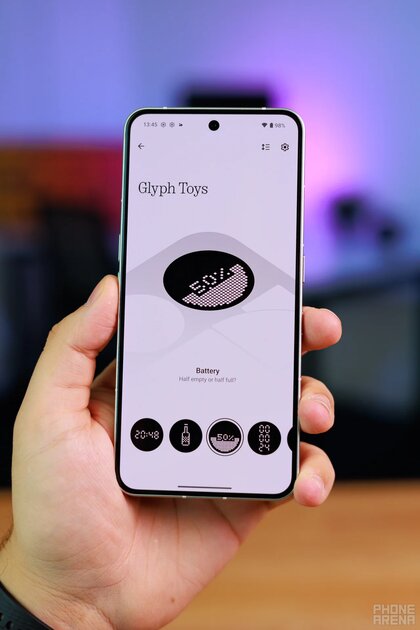 Рекомендую и друзьям, и врагам. Обзор Nothing Phone (3) — «кривой» и дорогой, но интересный — Дизайн и дисплей. 5