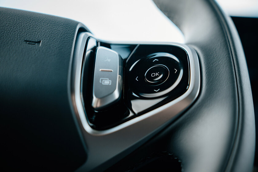 Первый электрокар Geely в России — обзор EX5. Готов ли он к нашей зиме, дорогам и розеткам — Знакомство. 69