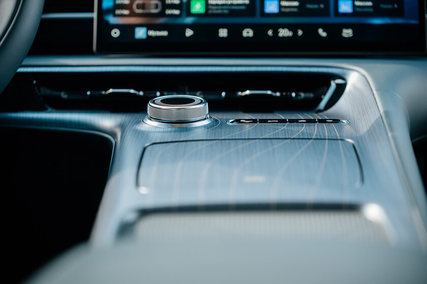 Первый электрокар Geely в России — обзор EX5. Готов ли он к нашей зиме, дорогам и розеткам — Знакомство. 74