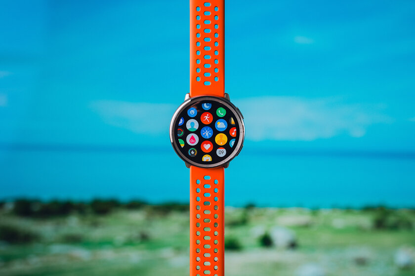 Есть и круглые, и квадратные — все работают долго! Обзор Amazfit Active 2 Premium и Active 2 (Square) — Дисплей. 1