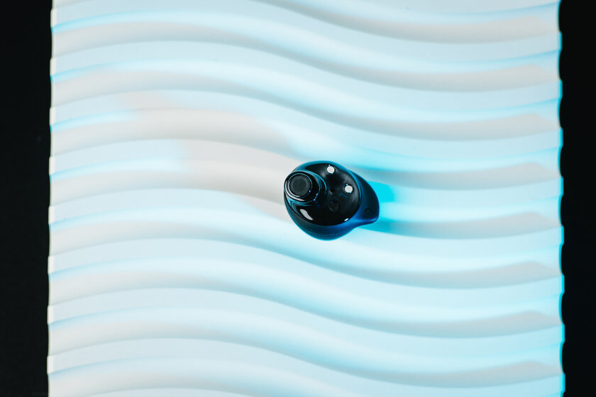Удар по бюджетному сегменту TWS-наушников: обзор Samsung Galaxy Buds Core с ANC и достойным звуком — Звучание. 2