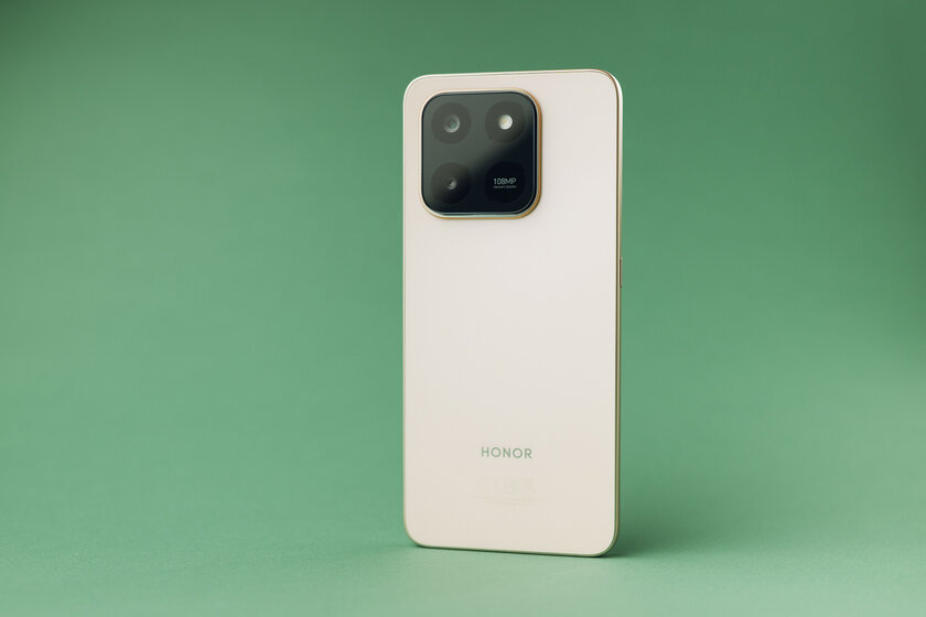 ИИ-инструменты, Google-сервисы и ударопрочный корпус: 6 фишек HONOR X7d, которые стоят внимания