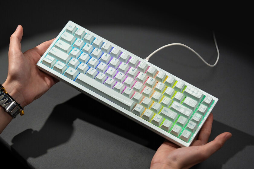 Keychron выпустила Q16 HE 8K: первую в мире полностью керамическую беспроводную клавиатуру