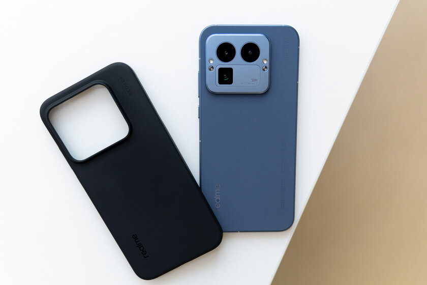 Ловким движением круг превращается в квадрат. Обзор realme GT 8 Pro с кастомизируемым блоком камер — Дизайн. 1