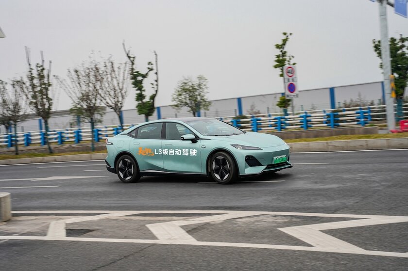 Changan получила разрешение на использование автопилота на дорогах общего пользования