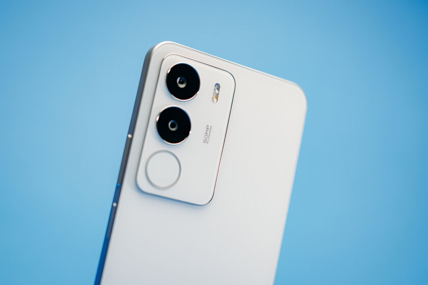 Недорогой смартфон с ёмкой батареей и достойным дисплеем: обзор realme P3 Lite — Качество снимков. 1