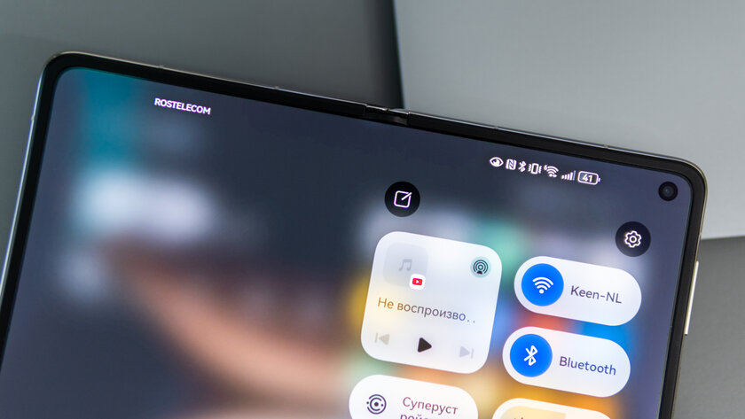 Случайно уронили, а ему хоть бы что: обзор прочного складного флагмана HUAWEI Mate X7 — Дисплеи. 4