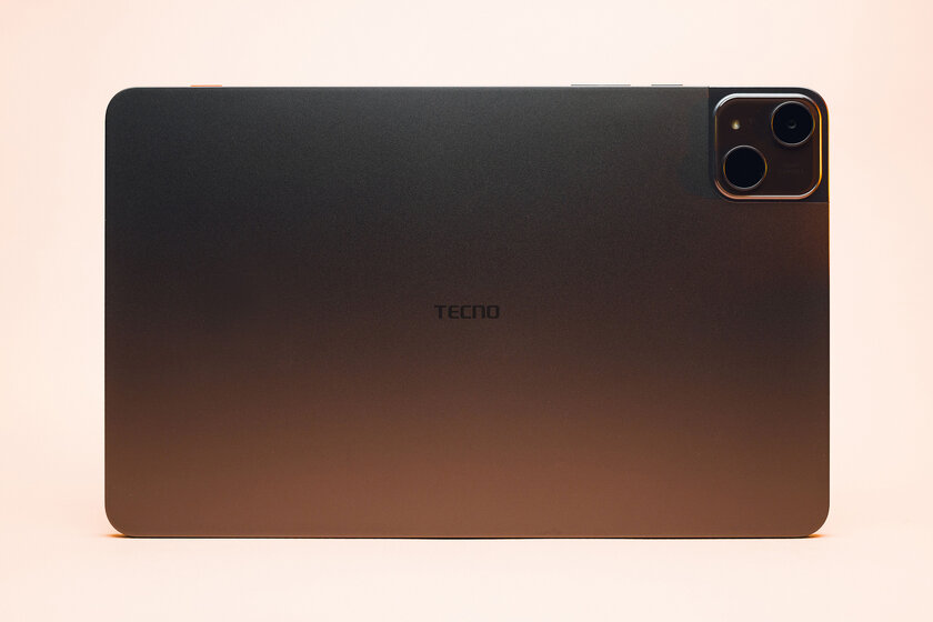 Планшет с полезной оранжевой кнопкой: обзор TECNO MEGAPAD Pro для фильмов и работы — Дизайн. 1
