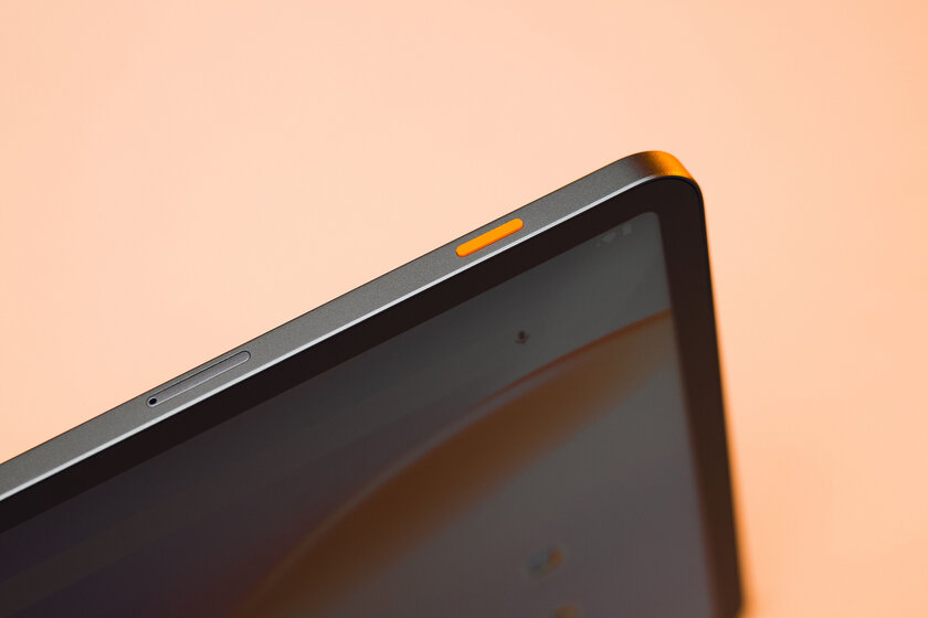 Планшет с полезной оранжевой кнопкой: обзор TECNO MEGAPAD Pro для фильмов и работы — Дизайн. 3