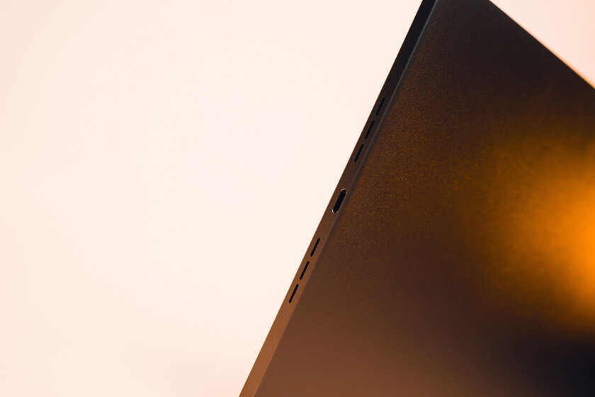 Планшет с полезной оранжевой кнопкой: обзор TECNO MEGAPAD Pro для фильмов и работы — Дисплей и звук. 3