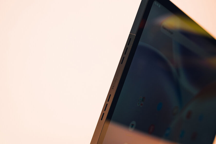 Планшет с полезной оранжевой кнопкой: обзор TECNO MEGAPAD Pro для фильмов и работы — Дисплей и звук. 4