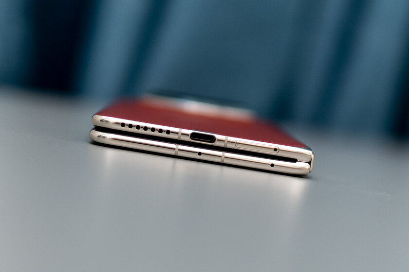 В России стартовали предзаказы на складной HUAWEI Mate X7 и наушники FreeClip 2