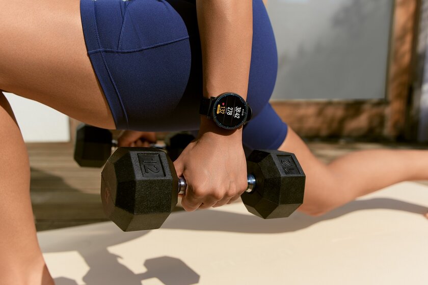 В России появились Amazfit Active Max — смарт-часы с ярким экраном и высокой автономностью
