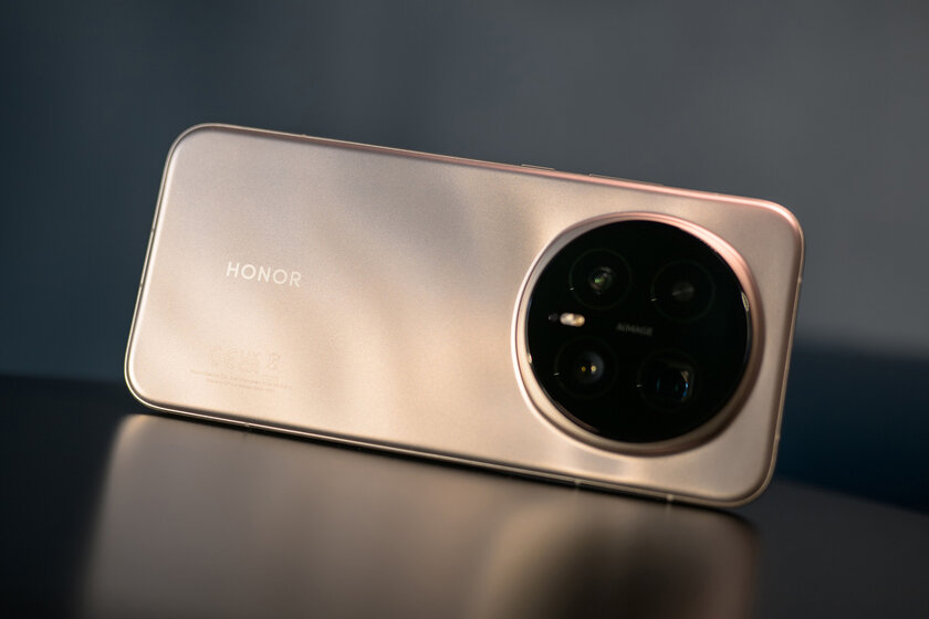 200 Мп, флагманский чип и ёмкая батарея: обзор HONOR Magic8 Pro — Дизайн. 4