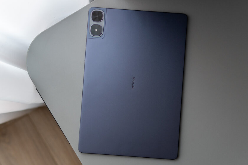 Огромный дисплей, корпус из металла и ИИ на борту: обзор Infinix XPAD Edge