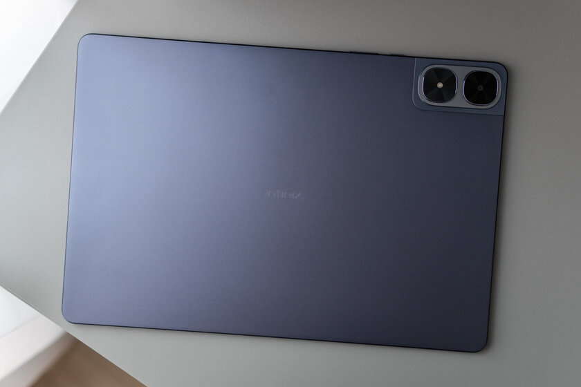 Огромный дисплей, корпус из металла и ИИ на борту: обзор Infinix XPAD Edge — Дизайн корпуса. 2