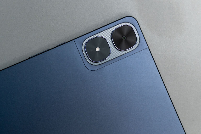 Огромный дисплей, корпус из металла и ИИ на борту: обзор Infinix XPAD Edge — Дизайн корпуса. 3