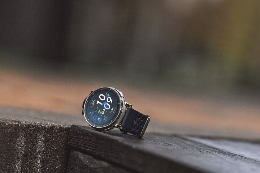 В России стартовали продажи Active 3 Premium — смарт-часов для бега от Amazfit