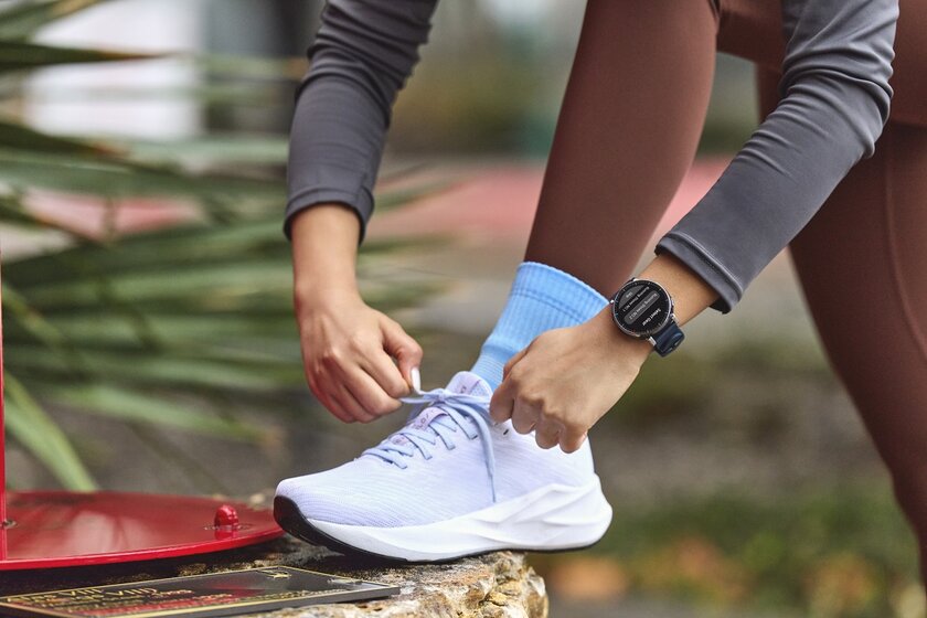 В России стартовали продажи Active 3 Premium — смарт-часов для бега от Amazfit