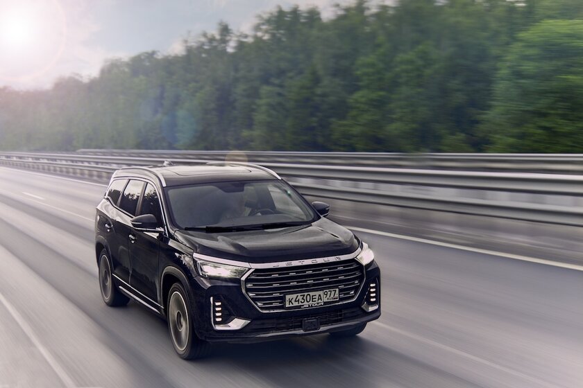 В России стартовали продажи семейного кроссовера Jetour X90+ в новой комплектации «Люкс»