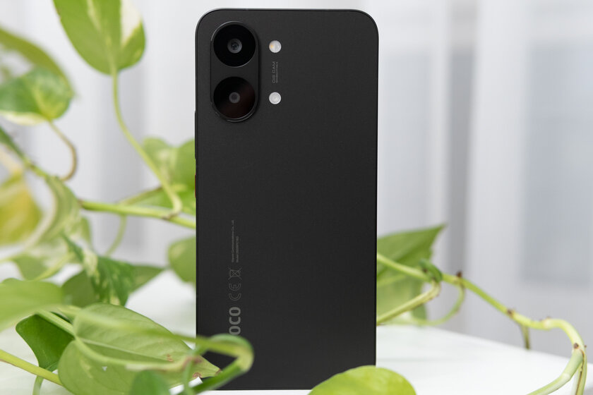 Топ за свои деньги… или всё же нет? Обзор POCO X8 Pro Max — Дизайн. 3