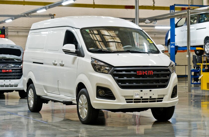 АвтоВАЗ запускает производство фургонов и минивэнов SKM для бизнеса: что известно о первой модели
