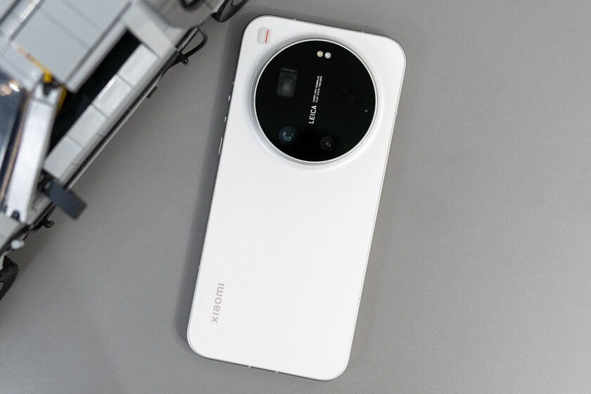 Сначала камерофон, а уже потом флагман: подробный обзор Xiaomi 17 Ultra