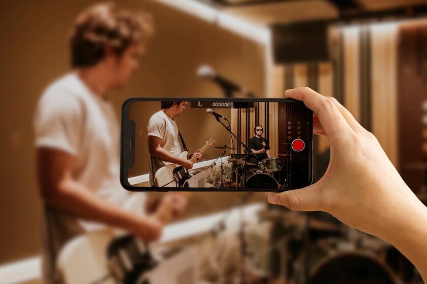 Горизонтально и вертикально одновременно: приложение DualShot Recorder решает проблему съёмки видео
