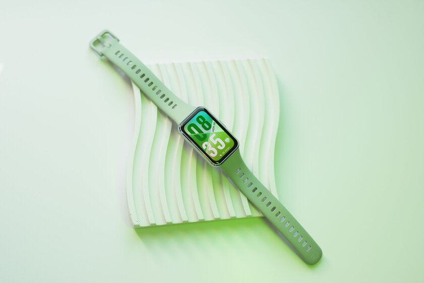 Прокачали по делу: обзор HUAWEI Band 11 с увеличенным экраном и новым аккумулятором