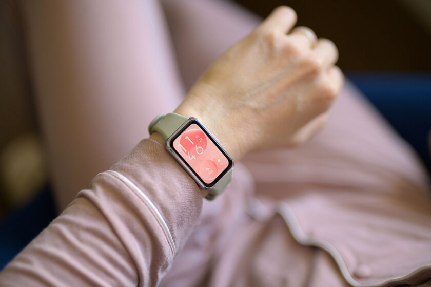 Прокачали по делу: обзор HUAWEI Band 11 с увеличенным экраном и новым аккумулятором
