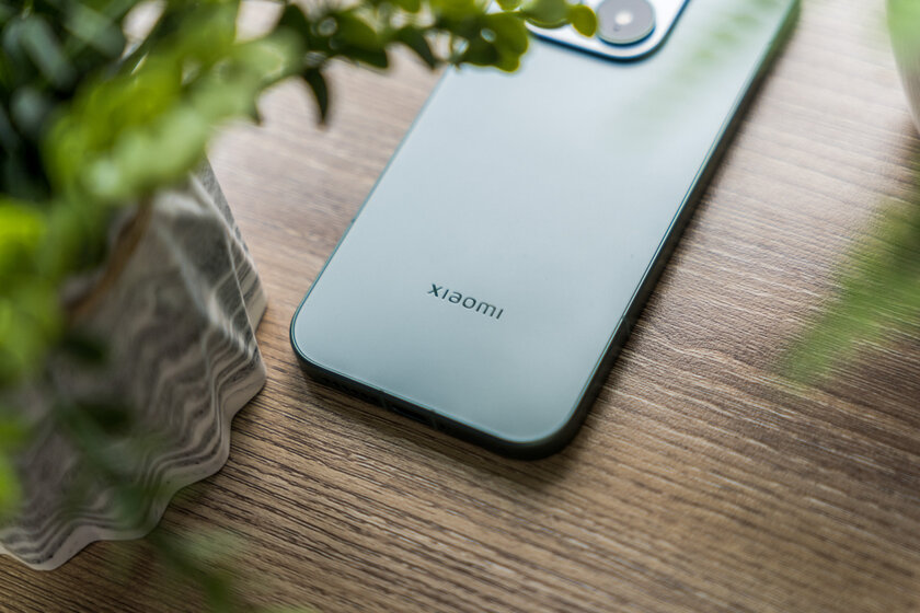 Вымирающий вид. Обзор Xiaomi 17 — компактного смартфона с флагманской начинкой — Дизайн. 3