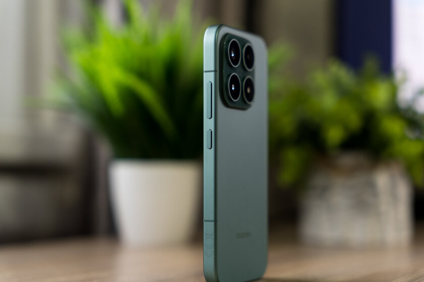 Вымирающий вид. Обзор Xiaomi 17 — компактного смартфона с флагманской начинкой — Дизайн. 4
