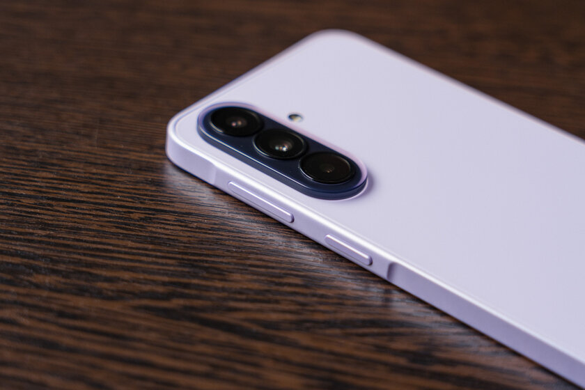 Смартфон, который вы купите на 6 лет: обзор Samsung Galaxy A37 — без экспериментов, только улучшения — Дизайн. 4