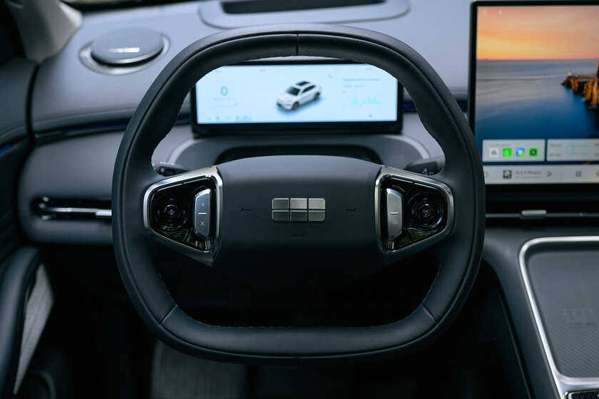 Обзор Geely EX5 EM-i: ездил как на электрокаре, но без страха разрядиться — Знакомство. 14