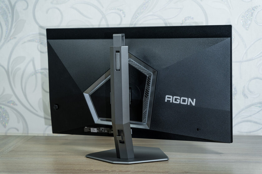 Магия QD-OLED, 240 Гц и отклик 0,03 мс: обзор геймерского монитора AOC AGON PRO AG276QZD2 — Дизайн и эргономика. 34