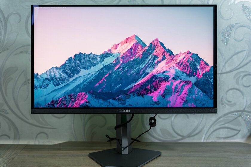 Магия QD-OLED, 240 Гц и отклик 0,03 мс: обзор геймерского монитора AOC AGON PRO AG276QZD2 — Дизайн и эргономика. 38