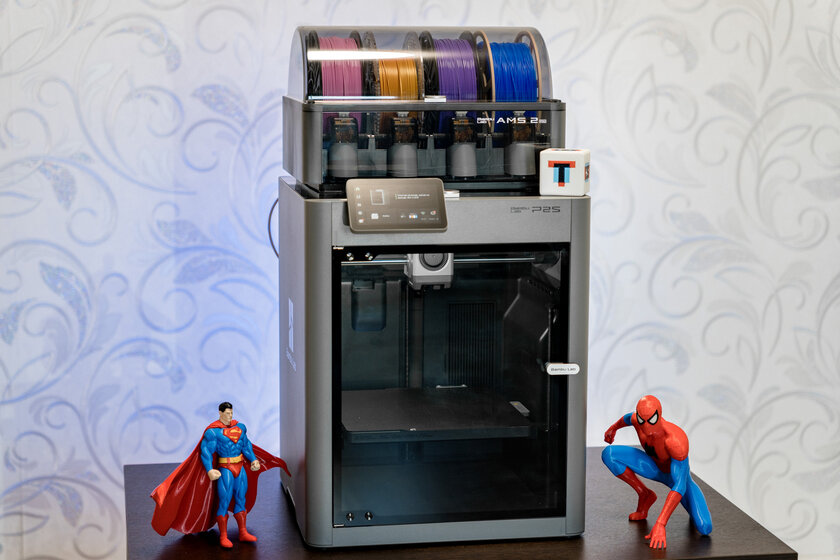 Я попробовал 3D-печать для ленивых. Обзор Bambu Lab P2S Combo, где многое делается автоматически