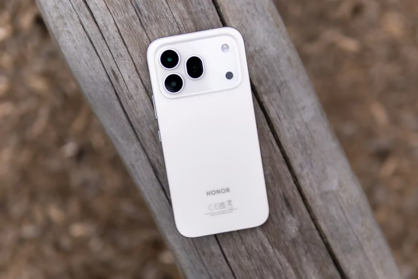 7000 мАч, камера на 200 Мп и ИИ-функция «Фото в видео»: обзор HONOR 600 Pro
