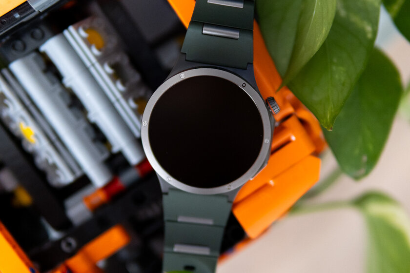Максимум функций без оверпрайса: обзор OnePlus Watch 4 с двумя процессорами и сапфировым стеклом — Дизайн. 1