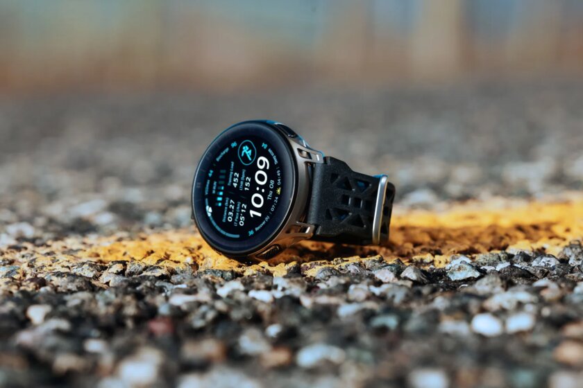 Amazfit представила в России титановые Cheetah 2 Pro — умные часы для профессиональных марафонцев