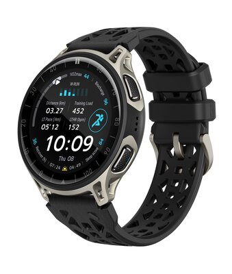 Amazfit представила в России титановые Cheetah 2 Pro — умные часы для профессиональных марафонцев