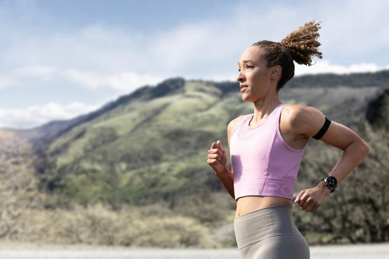 Amazfit представила в России титановые Cheetah 2 Pro — умные часы для профессиональных марафонцев